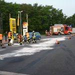 Ölspur im Bereich der Tankstelle